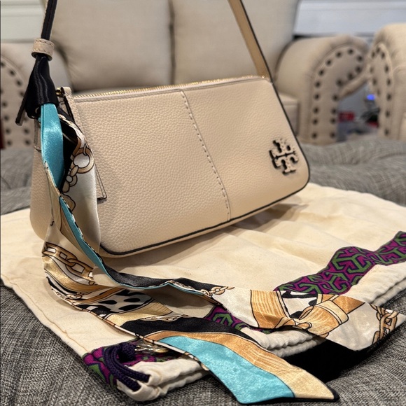 Tory Burch Bag McGraw Wedge Shoulder Bag NWOT - Picture 3 of 17